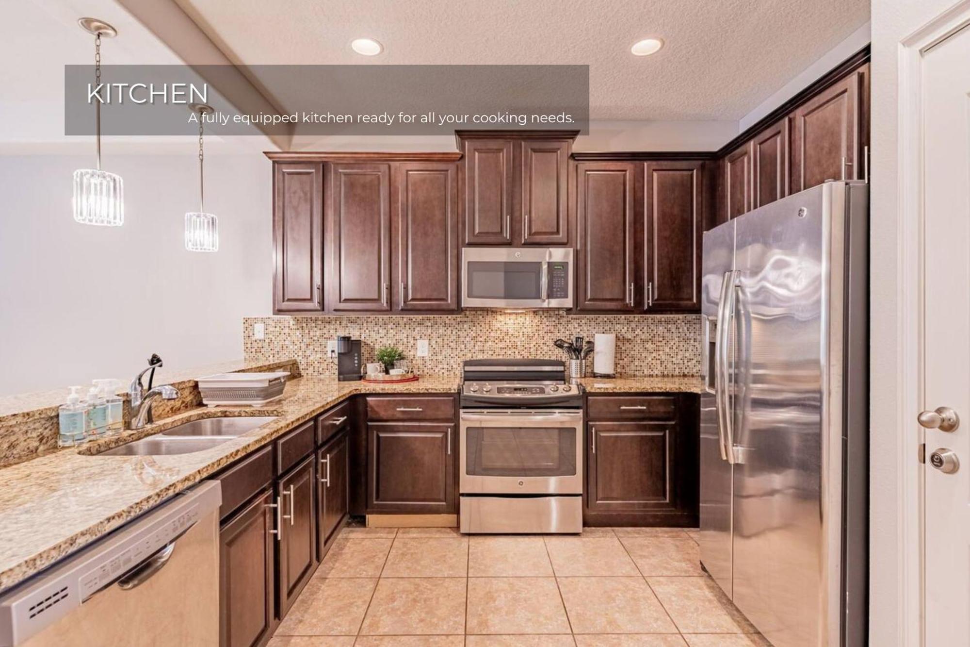 3bd Townhouse , Themed , 10 Min To , Gated Apartment Kissimmee